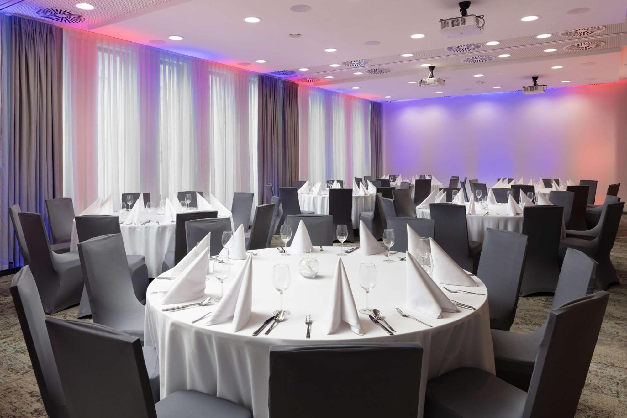 Hampton By Hilton Lodz City Center Exterior foto