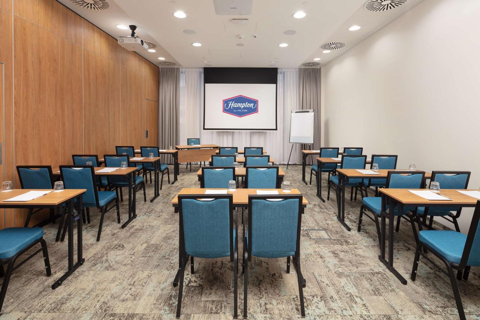 Hampton By Hilton Lodz City Center Exterior foto